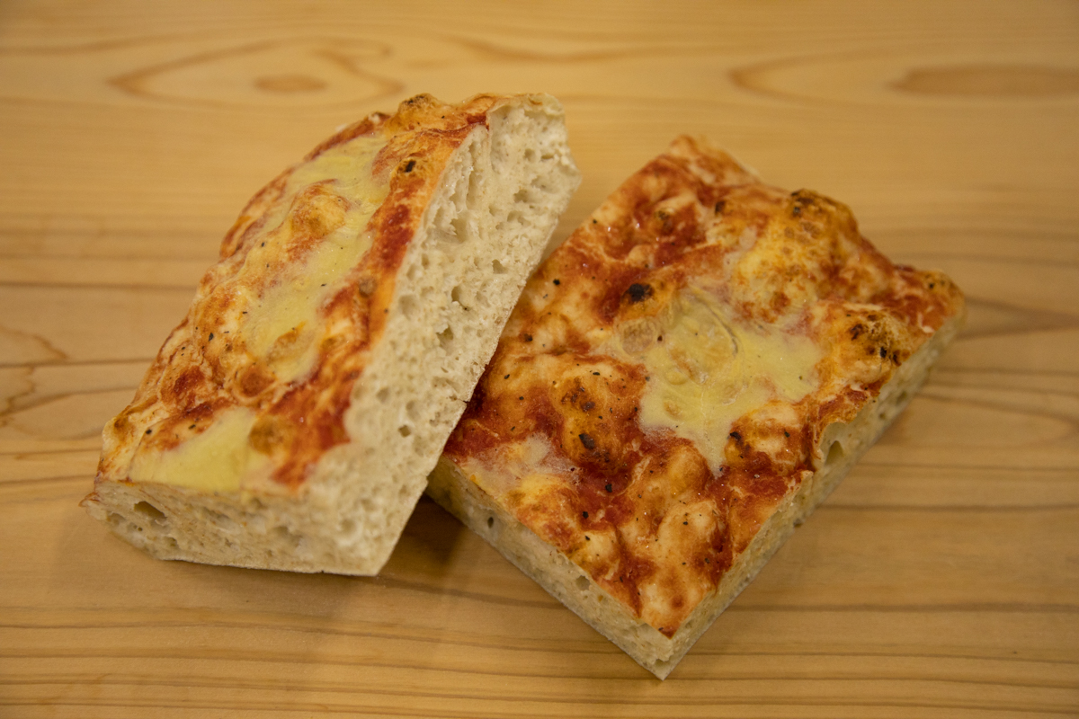 Pizza bread, tomato & cheese, 20 pieces in a case (frozen)