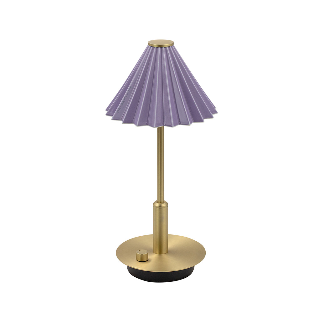 [gram eight]ORIGAMI LAMP PORTABLE Brass Purple, Lampshade: Coffee dripper [ORIGAMI] (Japanese Mino ware), Body color: Brass Copper, Shade color: 13 colors, Accessories: USB cable (Type-C), Rechargeable, Battery: Lithium-ion battery 3.7V 2600mA, Charging time: 5 hours, Continuous use time: 7 to 100 hours, Brightness: 8-150 lm (stepless dimming), Color temperature: 2700k, Shade (dripper) removable, Produced by Japanese designer Tomoya Takenaka