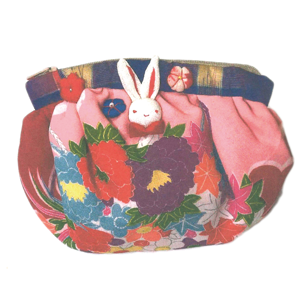 Rabbit pouch kit, made in Japan, old silk, pure silk, Chikyuya, hanging decoration, accessory, lucky decoration